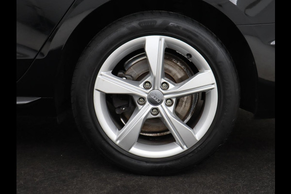 Audi A4 35 TFSI Business Edition | Leder | Stoelverwarming | Adaptive cruise | Virtual Cockpit | Sportstoelen | Carplay | Full LED | Navigatie | Parkeerhulp | Climate control | DAB | Bluetooth