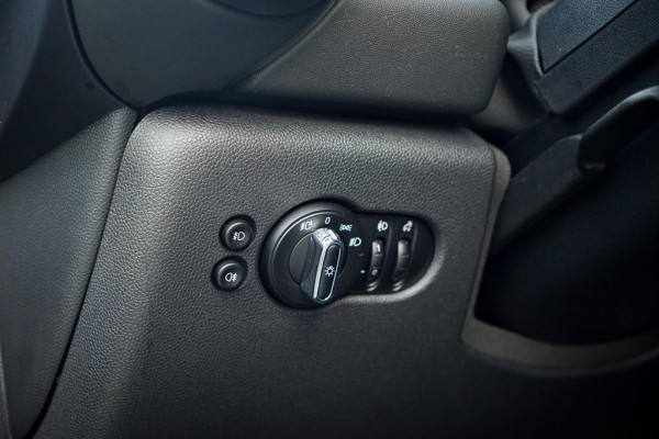 MINI Mini Electric Essential 33 kWh / Sportstoel / Camera / Navi / Stoelverwarming / Incl BTW