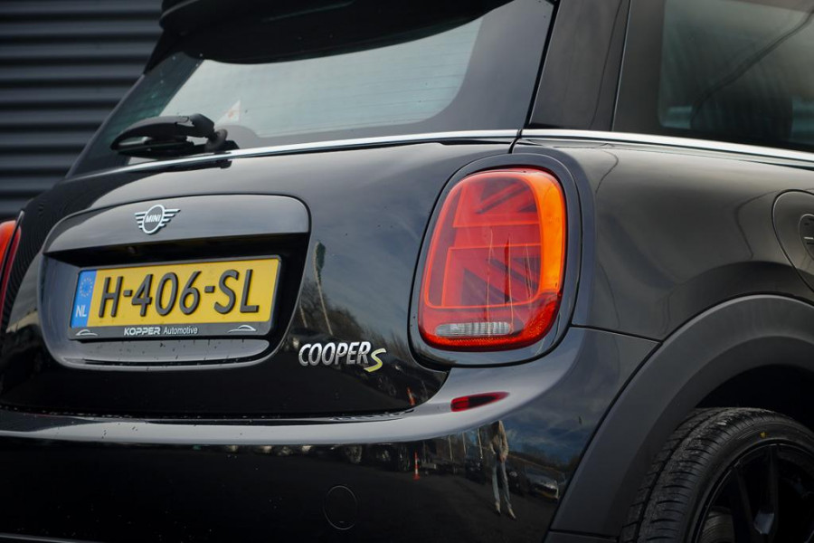 MINI Mini Electric Essential 33 kWh / Sportstoel / Camera / Navi / Stoelverwarming / Incl BTW
