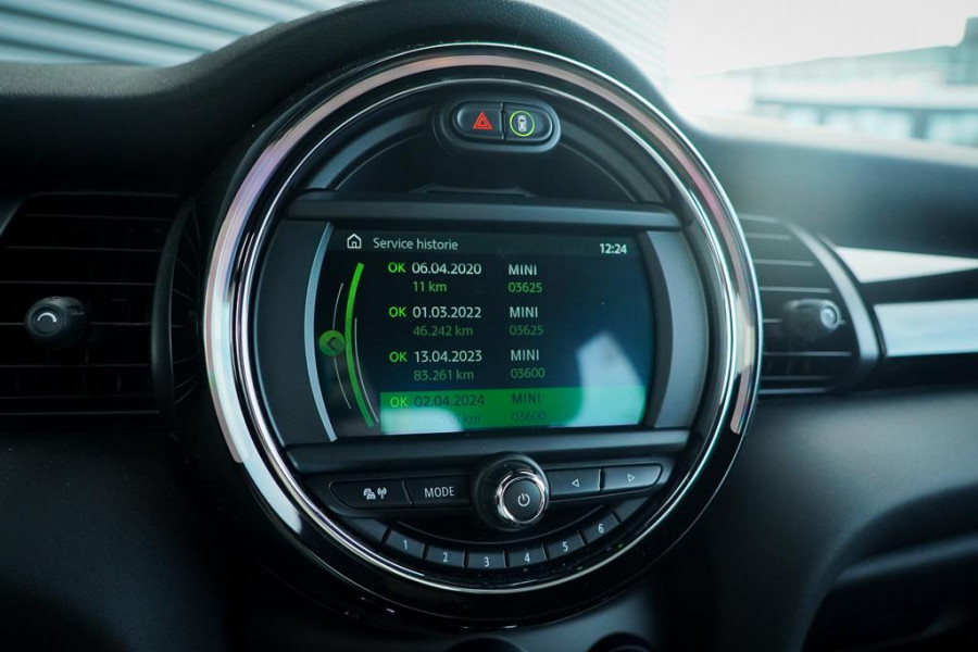 MINI Mini Electric Essential 33 kWh / Sportstoel / Camera / Navi / Stoelverwarming / Incl BTW