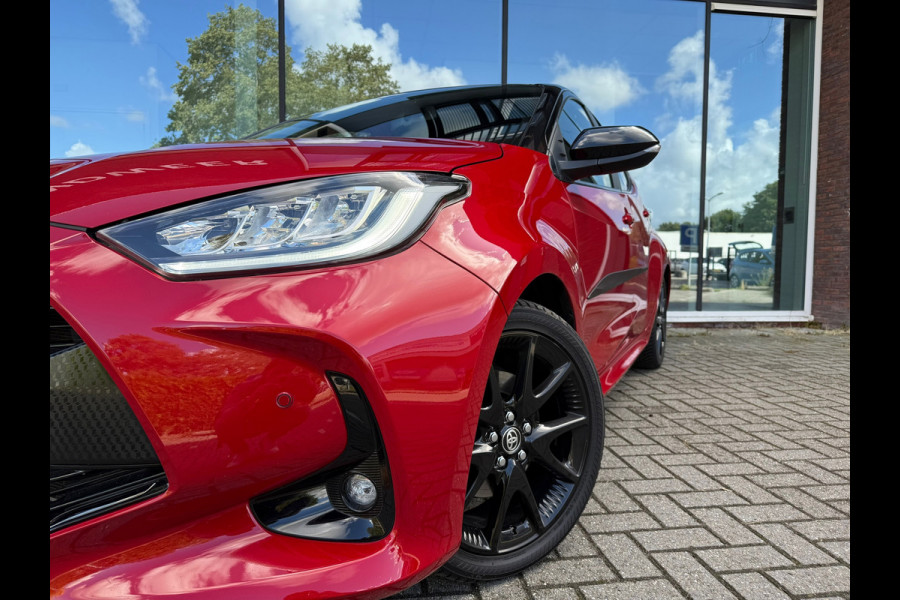 Toyota Yaris 1.5 Hybrid Executive - Automaat - JBL - Climate - Navi - Winterpakket