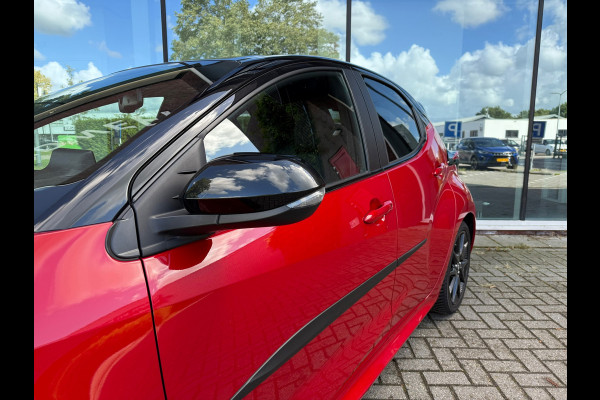 Toyota Yaris 1.5 Hybrid Executive - Automaat - JBL - Climate - Navi - Winterpakket