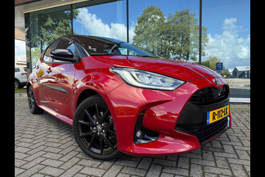Toyota Yaris 1.5 Hybrid Executive - Automaat - JBL - Climate - Navi - Winterpakket