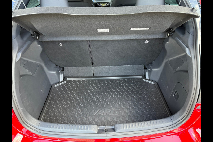 Toyota Yaris 1.5 Hybrid Executive - Automaat - JBL - Climate - Navi - Winterpakket
