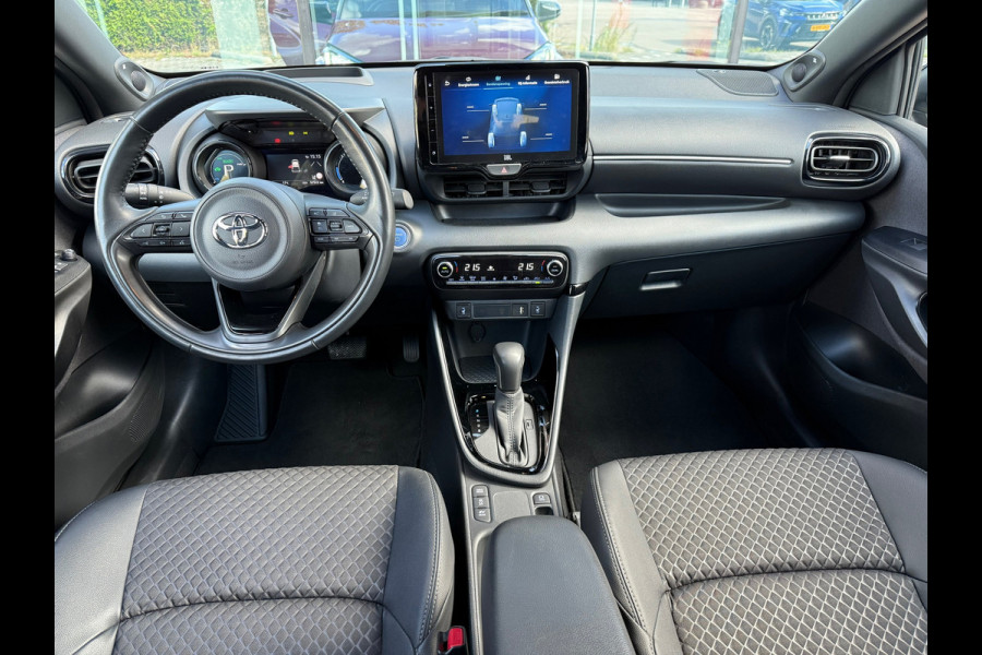 Toyota Yaris 1.5 Hybrid Executive - Automaat - JBL - Climate - Navi - Winterpakket
