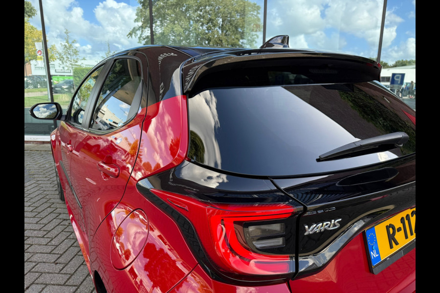 Toyota Yaris 1.5 Hybrid Executive - Automaat - JBL - Climate - Navi - Winterpakket