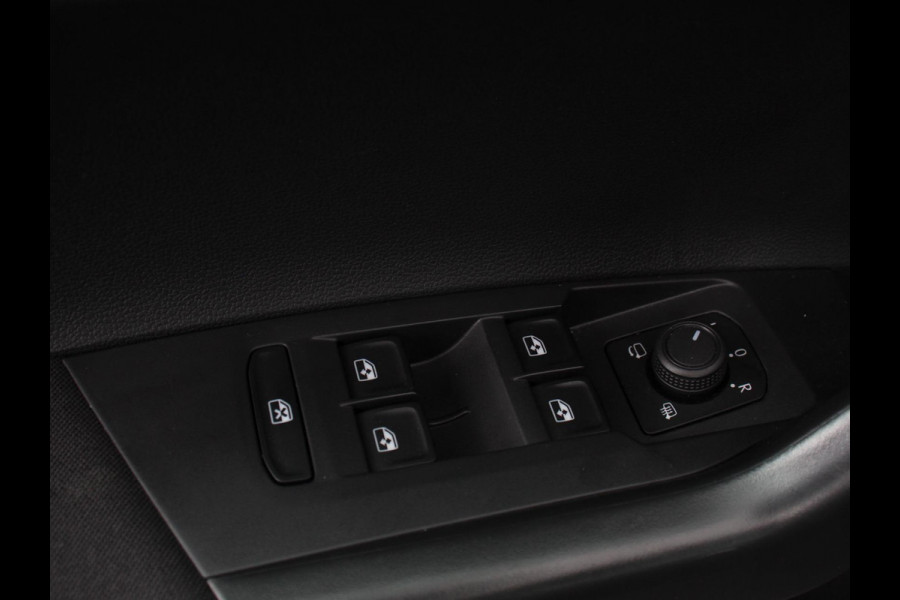 Volkswagen Polo 1.0 TSI DSG Life | Navigatie | Apple Carplay/Android Auto | Climate Control | Digitale Cockpit | Stoelverwarming | Parkeer sensoren | Adaptive Cruise Control | Lichtmetalen Velgen