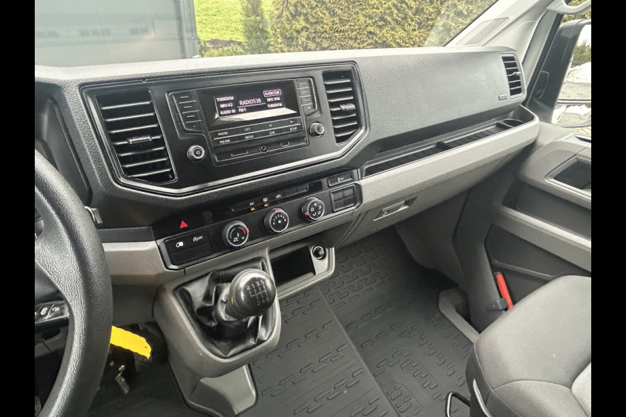 Volkswagen Crafter 35 2.0 TDI 140 PK HIGHLINE / L3H3 / 1e EIG. / TREKHAAK / AIRCO / CRUISE / BLUETOOTH / 6-BAK