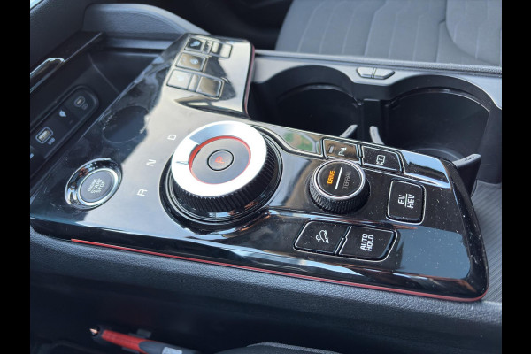 Kia Sportage 1.6 T-GDi Plug-in Hybrid AWD DynamicPlusLine Panoramadak | Stoelverwarming voor/achter | Camera | Trekhaak | Elektrische Stoelen | Cruise | Apple Carplay & Android Auto |