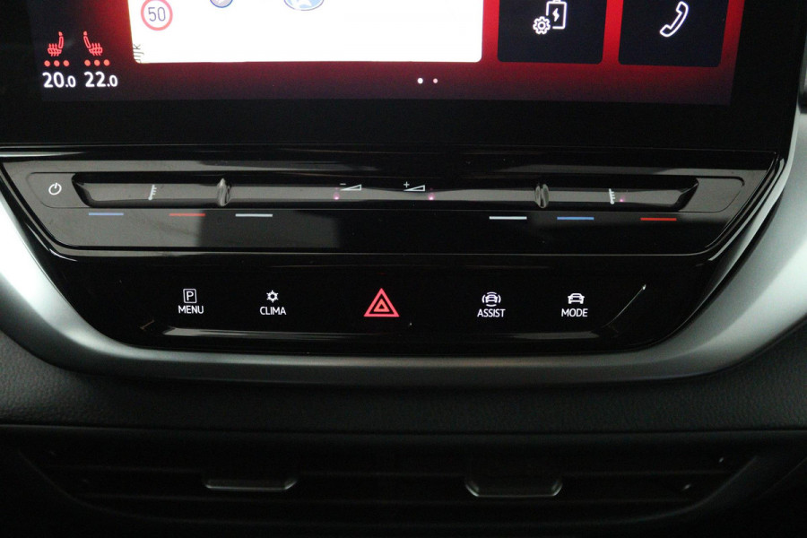 Volkswagen ID.4 First 77 kWh 93% SOH (TREKHAAK, CAMERA, STOELVERWARMING, CRUISE ADAPTIEF, SFEERVERLICHTING, PARKEERSENSOREN)