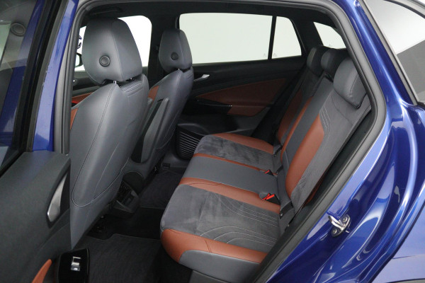 Volkswagen ID.4 First 77 kWh 93% SOH (TREKHAAK, CAMERA, STOELVERWARMING, CRUISE ADAPTIEF, SFEERVERLICHTING, PARKEERSENSOREN)