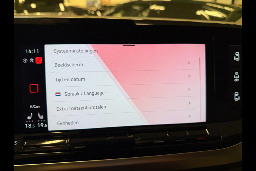 Volkswagen Multivan 1.4 eHybrid Energetic 6P PANO/NAVI/H-KARDON/H-UP/V-COCKPIT/CAM/DAB///