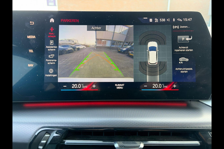 BMW 2 Serie Active Tourer 230e xDrive M-Sport 326PK | 19" LM-velgen | Lage km-stand | Multimedia | Park Assist | A-Camera | Shadow