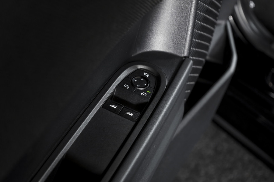 MINI Mini 2.0 Cooper S John Cooper Works XL | S/K Panodak | Dig. Cockpit | Adapt. Cruise | Elek. Stoelen-+massage+verwarming | PDC | 360 Camera | NAV + App. Connect | ECC | Harman/Kardon | LM 18" | 4804