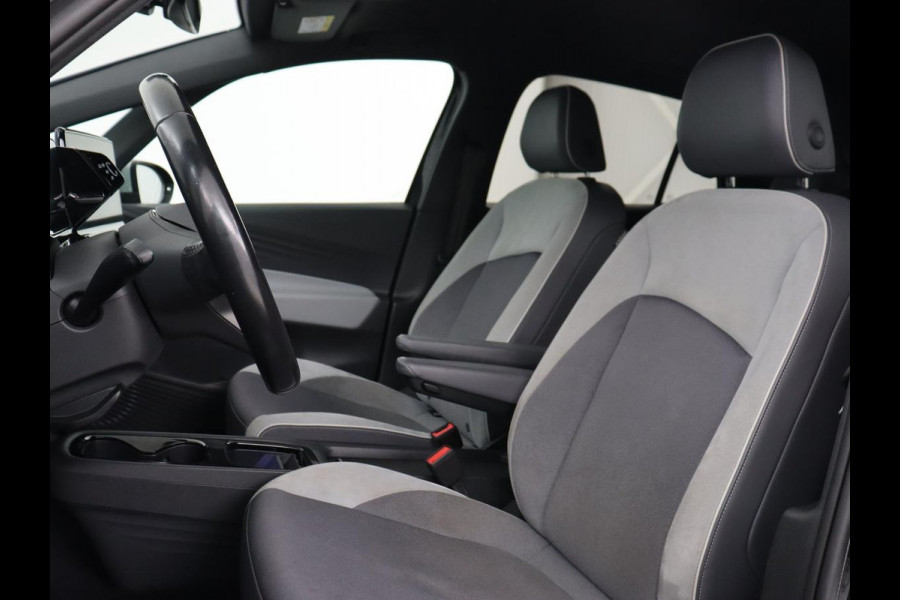 Volkswagen ID.3 First Plus 58 kWh | Stoelverwarming | Matrix LED | Adaptive cruise | Camera | Carplay | Keyless | Stuurverwarming | Navigatie | Parkeerhulp | Climate control