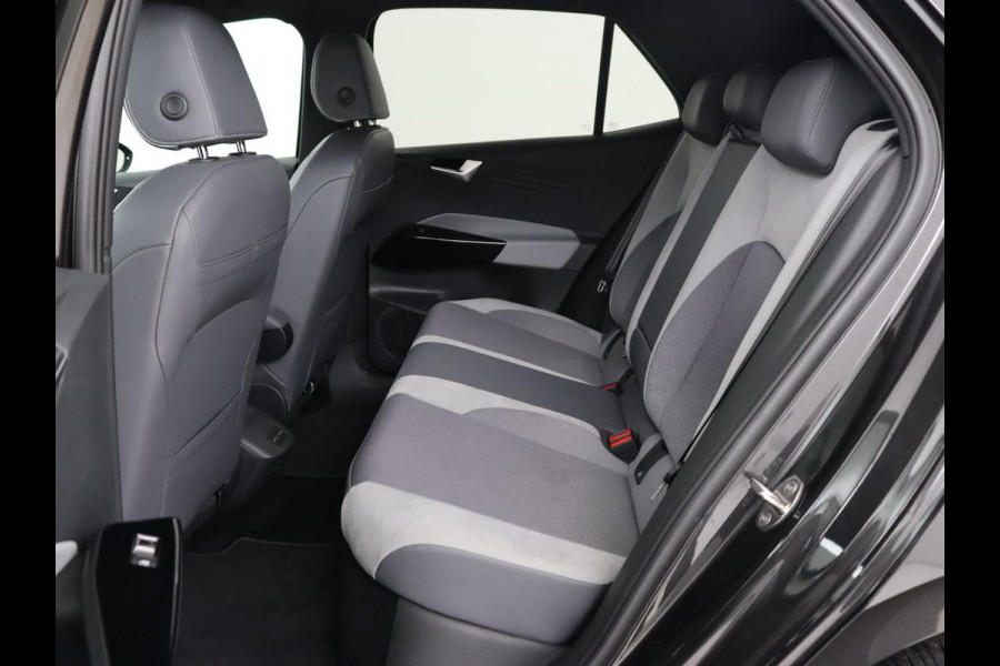 Volkswagen ID.3 First Plus 58 kWh | Stoelverwarming | Matrix LED | Adaptive cruise | Camera | Carplay | Keyless | Stuurverwarming | Navigatie | Parkeerhulp | Climate control