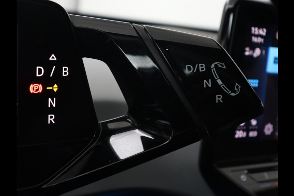 Volkswagen ID.3 First Plus 58 kWh | Stoelverwarming | Matrix LED | Adaptive cruise | Camera | Carplay | Keyless | Stuurverwarming | Navigatie | Parkeerhulp | Climate control