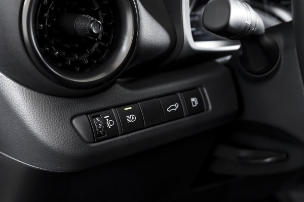 Toyota C-HR 1.8 Hybrid 140 Executive | Dig. Cockpit | Adapt. Cruise | Stoel-+Stuurverw. | Elek. Stoel | PDC | Camera | NAV + App. Connect | ECC | Elek. Klep  | LM 19" | 0023