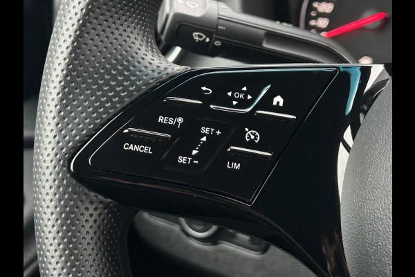 Mercedes-Benz Sprinter 317 CDI AUTOMAAT FACE-LIFT 3.5T RWD / L2H2 / *** 9.061 KM !!*** / LED / STOELVERW / DODEHOEK / MBUX 270 A DEUREN / AIRCO / CRUIS