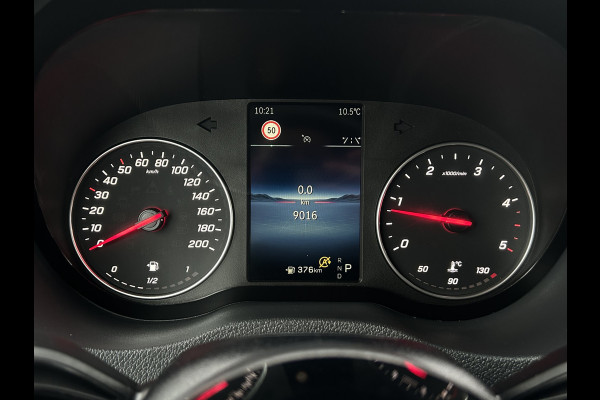 Mercedes-Benz Sprinter 317 CDI AUTOMAAT FACE-LIFT 3.5T RWD / L2H2 / *** 9.061 KM !!*** / LED / STOELVERW / DODEHOEK / MBUX 270 A DEUREN / AIRCO / CRUIS