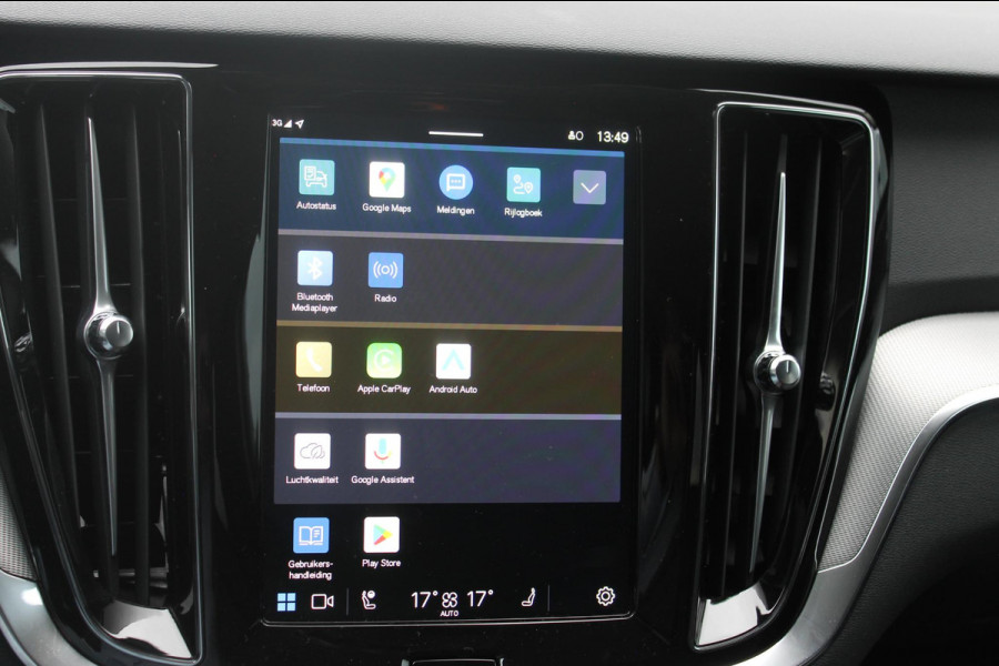 Volvo V60 T6 350PK Plug-in hybrid AWD Plus Bright Long Range / 19" lichtmetalen velgen / Harman Kardon Audio / Adaptieve Cruise Control / Elektrisch verstelbare voorstoelen met geheugen