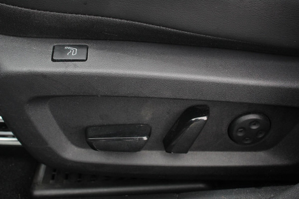 Nissan QASHQAI 1.3 MHEV DIG-T 158pk Xtronic Tekna+ | Navigatie | Apple Carplay/Android Auto | Parkeersensoren | 360 camera | Adaptive cruise control | Elektrisch panoramadak | Elektrische achterklep | Elektrische bestuurderstoel | Stoel-en stuurverwarming | Ledverlichting | Climate Control