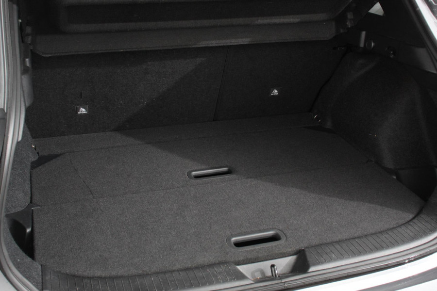 Nissan QASHQAI 1.3 MHEV DIG-T 158pk Xtronic Tekna+ | Navigatie | Apple Carplay/Android Auto | Parkeersensoren | 360 camera | Adaptive cruise control | Elektrisch panoramadak | Elektrische achterklep | Elektrische bestuurderstoel | Stoel-en stuurverwarming | Ledverlichting | Climate Control