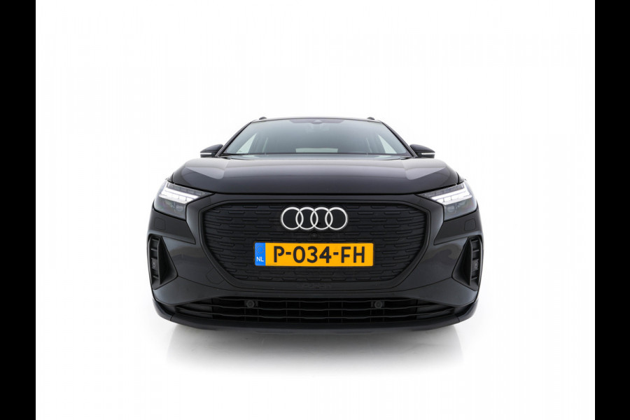 Audi Q4 e-tron 40 Launch edition Advanced Plus 77 kWh [3-Fase] {SOH-93%} (INCL-BTW) *HEATPUMP | ADAPT-CRUISE | MATRIX-LED | NAVI-FULLMAP | KEYLESS | CAMERA | DIGI-COCKPIT | DAB | AMBIENT-LIGHT | HEATED-SPORTSEATS | SHIFT-PADDLES | PRIVACY-GLASS | 19''ALU*