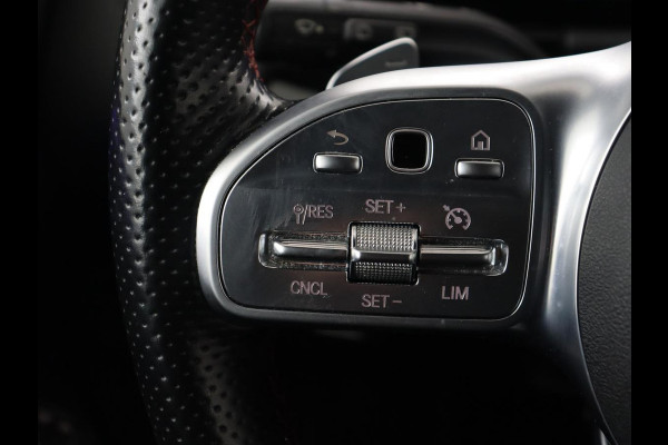 Mercedes-Benz B-Klasse 250e AMG | Trekhaak | Carplay | Stoelverwarming | Leder/Alcantara | Camera | Widescreen | Full LED | Navigatie | Park Assist | Climate control | Cruise control | PHEV | Plug In