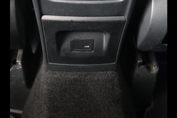 Mercedes-Benz B-Klasse 250e AMG | Trekhaak | Carplay | Stoelverwarming | Leder/Alcantara | Camera | Widescreen | Full LED | Navigatie | Park Assist | Climate control | Cruise control | PHEV | Plug In