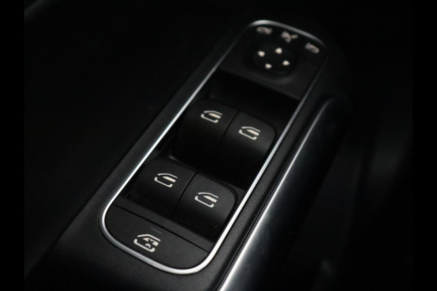 Mercedes-Benz B-Klasse 250e AMG | Trekhaak | Carplay | Stoelverwarming | Leder/Alcantara | Camera | Widescreen | Full LED | Navigatie | Park Assist | Climate control | Cruise control | PHEV | Plug In