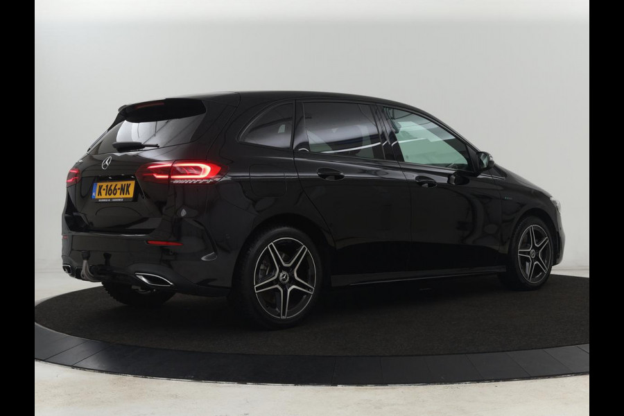 Mercedes-Benz B-Klasse 250e AMG | Trekhaak | Carplay | Stoelverwarming | Leder/Alcantara | Camera | Widescreen | Full LED | Navigatie | Park Assist | Climate control | Cruise control | PHEV | Plug In