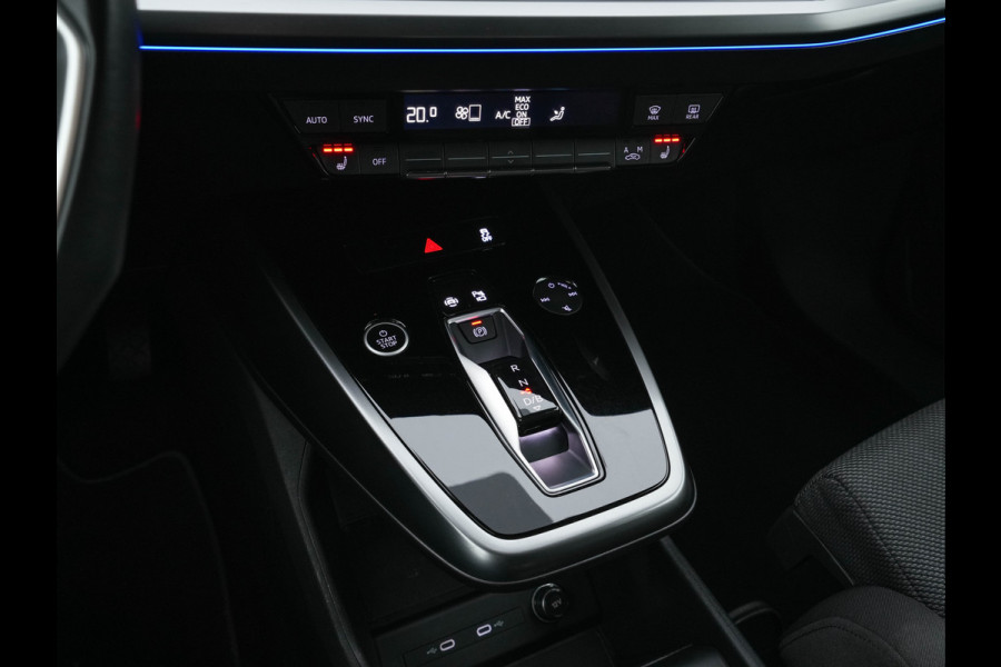 Audi Q4 e-tron 40 Launch edition Advanced Plus 77 kWh [3-Fase] {SOH-93%} (INCL-BTW) *HEATPUMP | ADAPT-CRUISE | MATRIX-LED | NAVI-FULLMAP | KEYLESS | CAMERA | DIGI-COCKPIT | DAB | AMBIENT-LIGHT | HEATED-SPORTSEATS | SHIFT-PADDLES | PRIVACY-GLASS | 19''ALU*