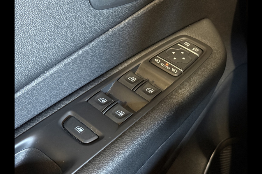 Renault Captur 1.3 TCe Intens| Trekhaak | Navi | Camera | Dodehoeksensoren