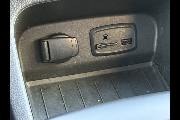 Renault Captur 1.3 TCe Intens| Trekhaak | Navi | Camera | Dodehoeksensoren