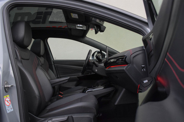 Volkswagen ID.5 GTX 77 kWh / Virtual Cockpit/ Adaptive Cruise Control/ Panoramadak/ 221kW (301PK)