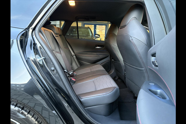 Toyota Corolla Touring Sports 1.8 Hybrid Executive | Trekhaak | Stoelverwarming | Head-up Display | Camera | Full LED |