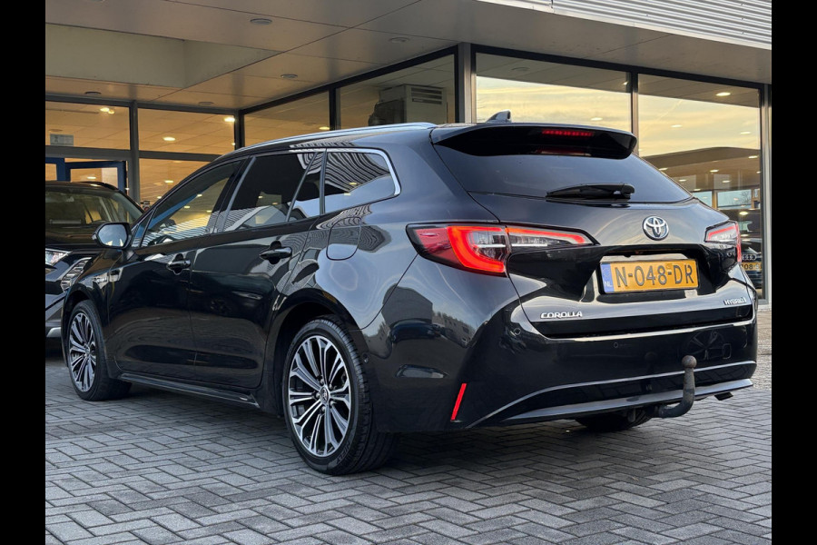 Toyota Corolla Touring Sports 1.8 Hybrid Executive | Trekhaak | Stoelverwarming | Head-up Display | Camera | Full LED |