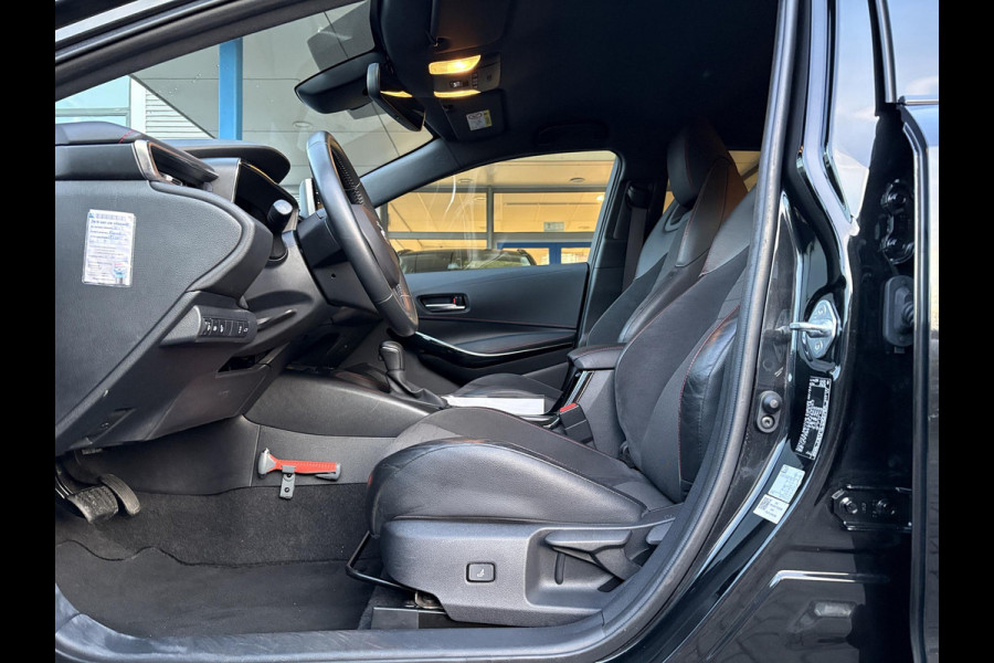 Toyota Corolla Touring Sports 1.8 Hybrid Executive | Trekhaak | Stoelverwarming | Head-up Display | Camera | Full LED |