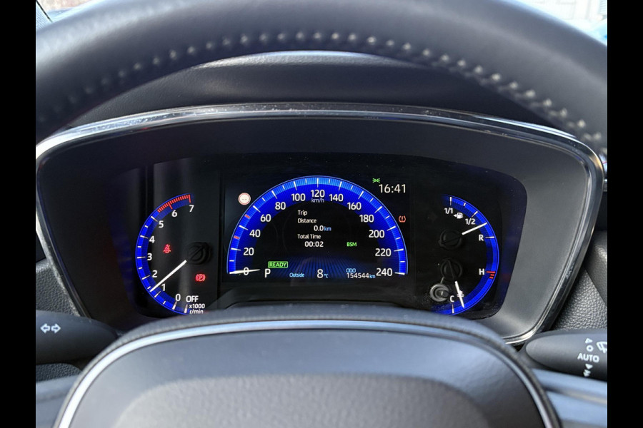Toyota Corolla Touring Sports 1.8 Hybrid Executive | Trekhaak | Stoelverwarming | Head-up Display | Camera | Full LED |