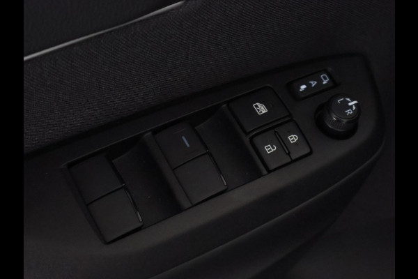 Toyota Yaris Cross 1.5 Hybrid 130 Dynamic Luxury Bi-Tone | Stuur- & Stoelverwarming | Apple Carplay & AndroidAUTO | Navigatie