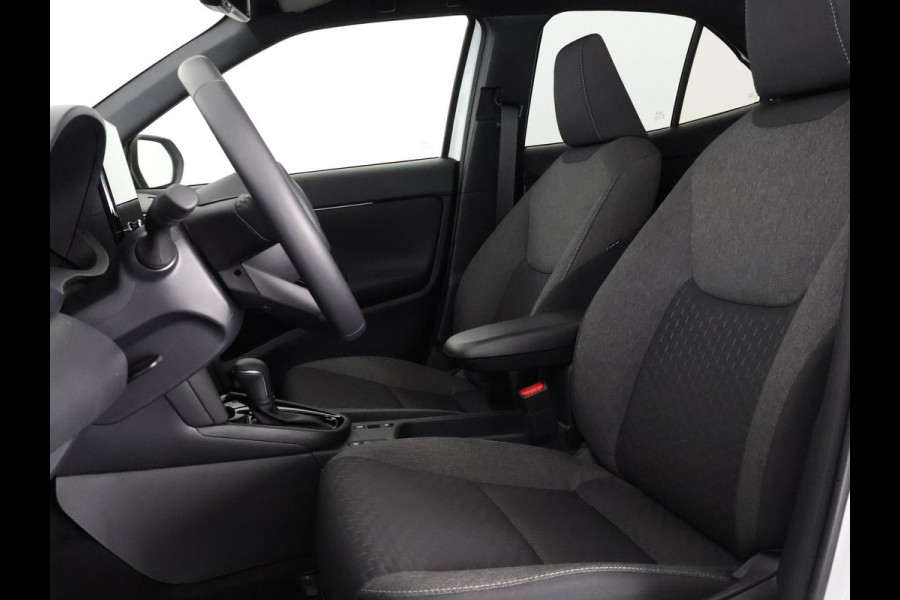 Toyota Yaris Cross 1.5 Hybrid 130 Dynamic Luxury Bi-Tone | Stuur- & Stoelverwarming | Apple Carplay & AndroidAUTO | Navigatie