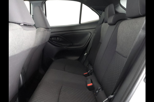 Toyota Yaris Cross 1.5 Hybrid 130 Dynamic Luxury Bi-Tone | Stuur- & Stoelverwarming | Apple Carplay & AndroidAUTO | Navigatie