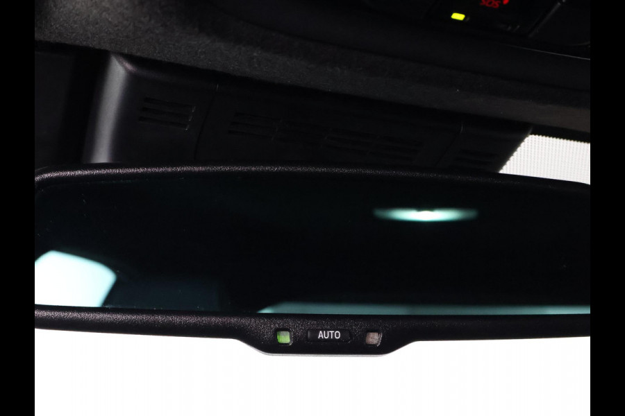 Toyota Yaris Cross 1.5 Hybrid 115 Dynamic Luxury | Stuur- & Stoelverwarming | Apple Carplay & AndroidAUTO |