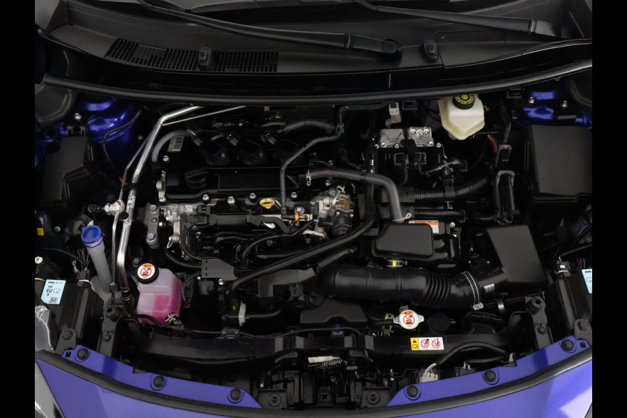 Toyota Yaris Cross 1.5 Hybrid 115 Dynamic Luxury | Stuur- & Stoelverwarming | Apple Carplay & AndroidAUTO |