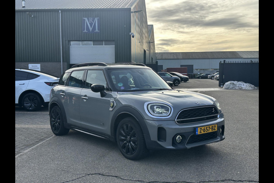 MINI Countryman 1.5 Cooper S E ALL4 PHEV Plug-in Hybride | Direct Rijklaar & Leverbaar | Panorama Dak | Stoelverwarming | Adaptieve Cruise Control | CarPlay & Camera | 12 Mnd BOVAG Garantie