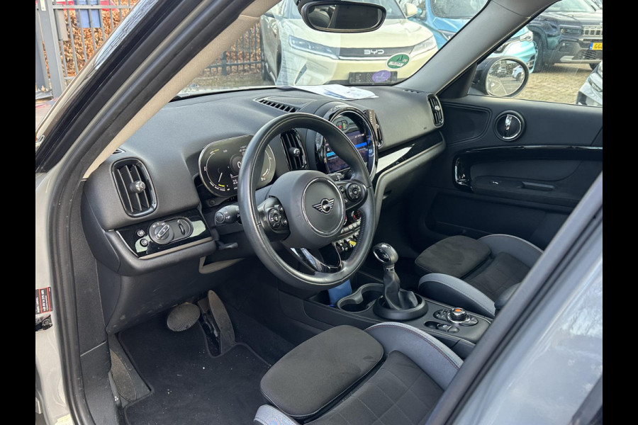 MINI Countryman 1.5 Cooper S E ALL4 PHEV Plug-in Hybride | Direct Rijklaar & Leverbaar | Panorama Dak | Stoelverwarming | Adaptieve Cruise Control | CarPlay & Camera | 12 Mnd BOVAG Garantie