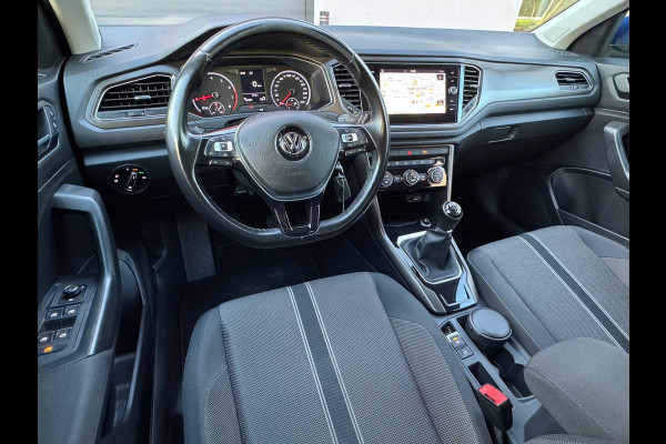 Volkswagen T-Roc 1.0 TSI Style * Navigatie * Led * Stoelverwarming * Adaptieve Cruise Control *