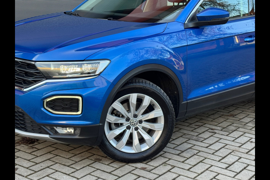 Volkswagen T-Roc 1.0 TSI Style * Navigatie * Led * Stoelverwarming * Adaptieve Cruise Control *