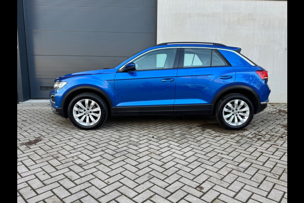 Volkswagen T-Roc 1.0 TSI Style * Navigatie * Led * Stoelverwarming * Adaptieve Cruise Control *
